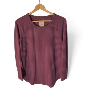 G8 - waffle shirt medium- womens cute purple sweater size M